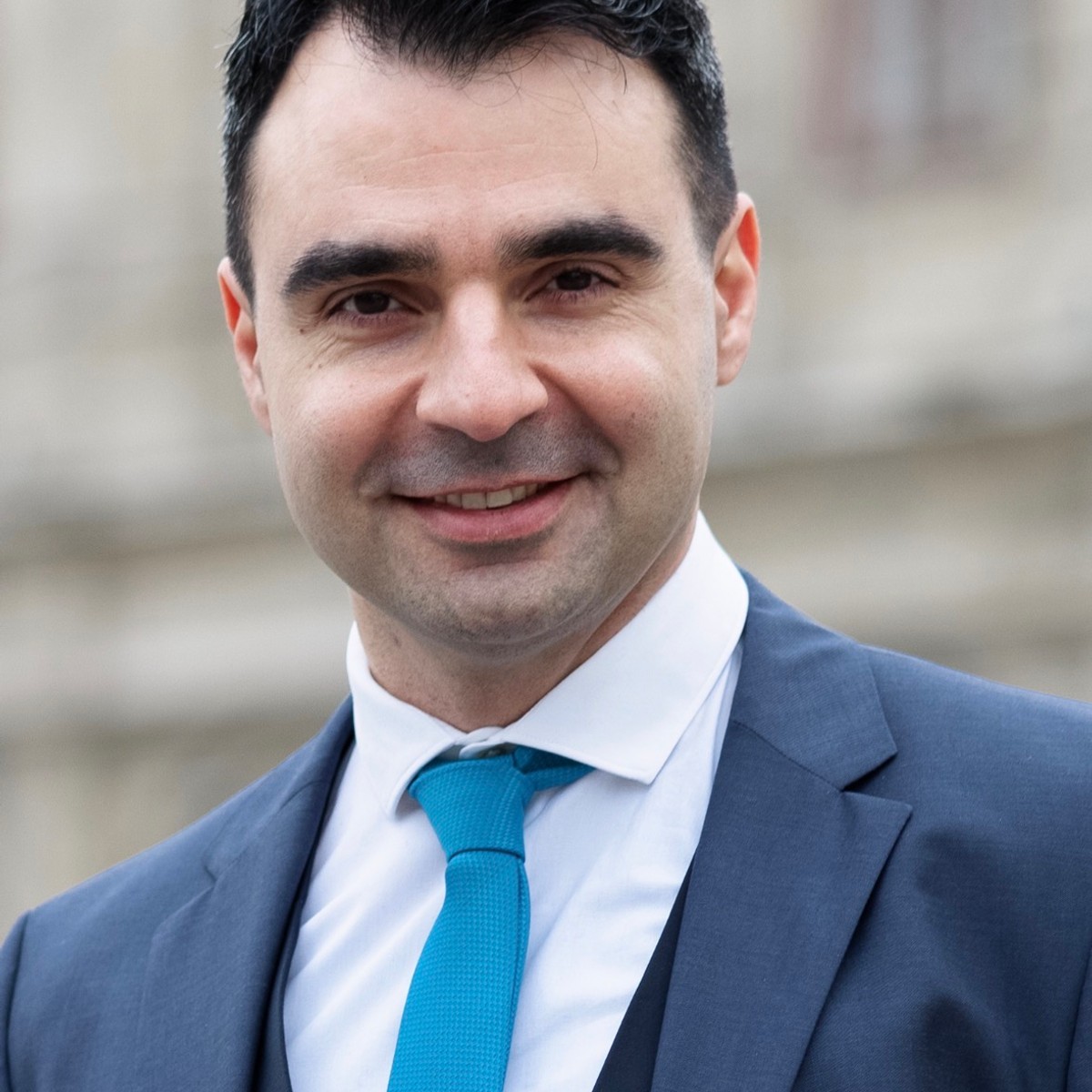 Dr. med. univ.  Özkan Özdemir